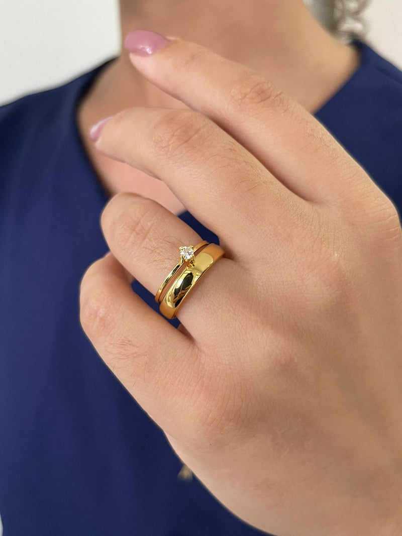 Unidade Aliança Boleada 4mm Com 6 Camadas Ouro 18k em Tungstênio