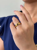Par Aliança de Casamento chanfrada 4mm - Com 6 Camadas ouro 18k em tungstênio